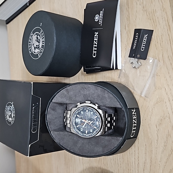 Citizen Eco-Drive World Timer AT9010-52E - Picture 1 of 3